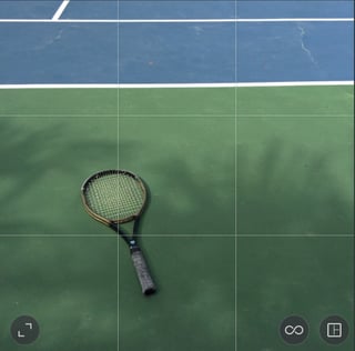 low_contrast_tennis_racket